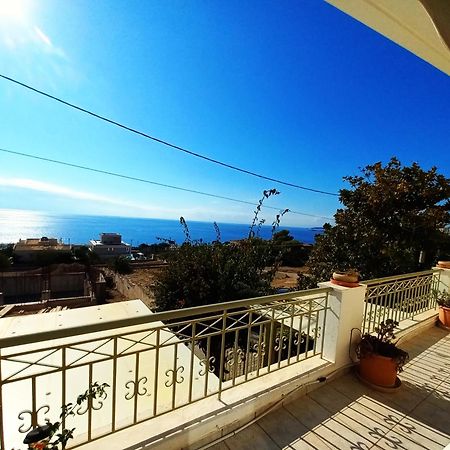 Villa "Eva" - Entire Beachfront Holiday Home - 4S Agia Marina  ภายนอก รูปภาพ