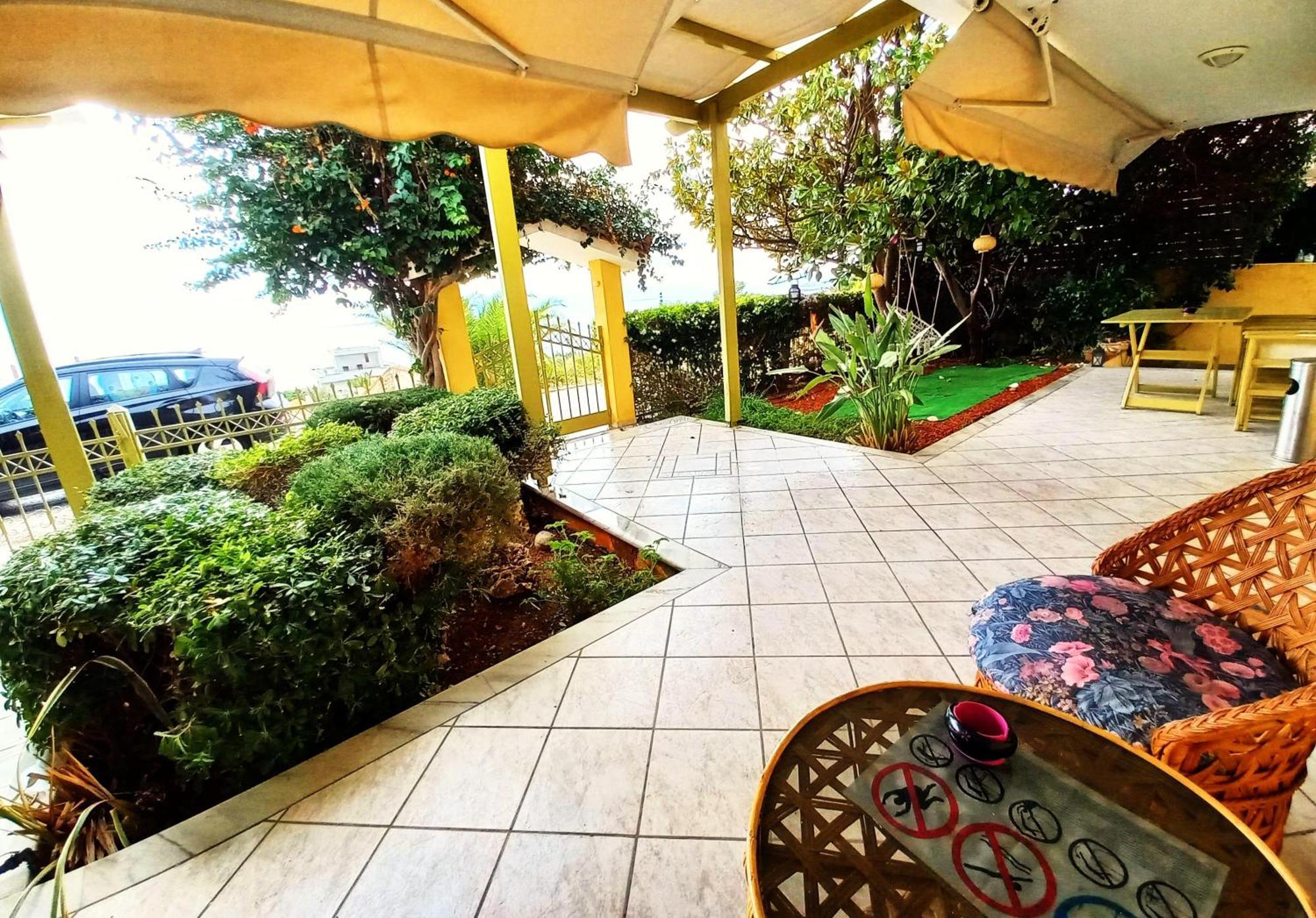Villa "Eva" - Entire Beachfront Holiday Home - 4S Agia Marina  ภายนอก รูปภาพ